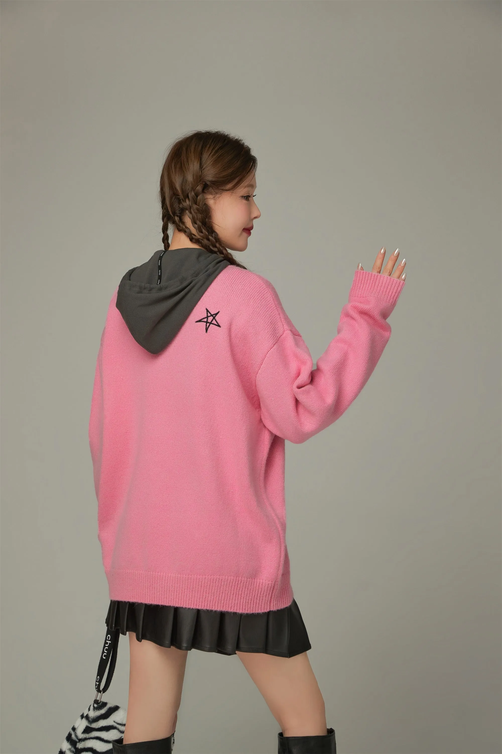 Logo Star Lettering Loose Fit Knit Sweater