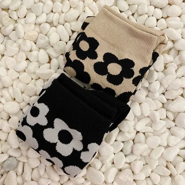 Modern Daisy Socks | Set Of 2 Pairs