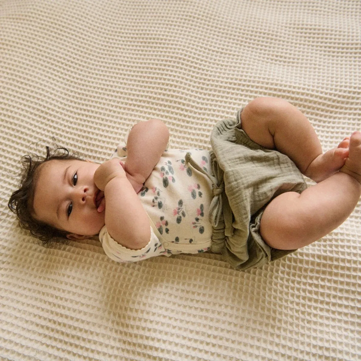 NATURE BABY PETAL BLOOMERS MUSLIN