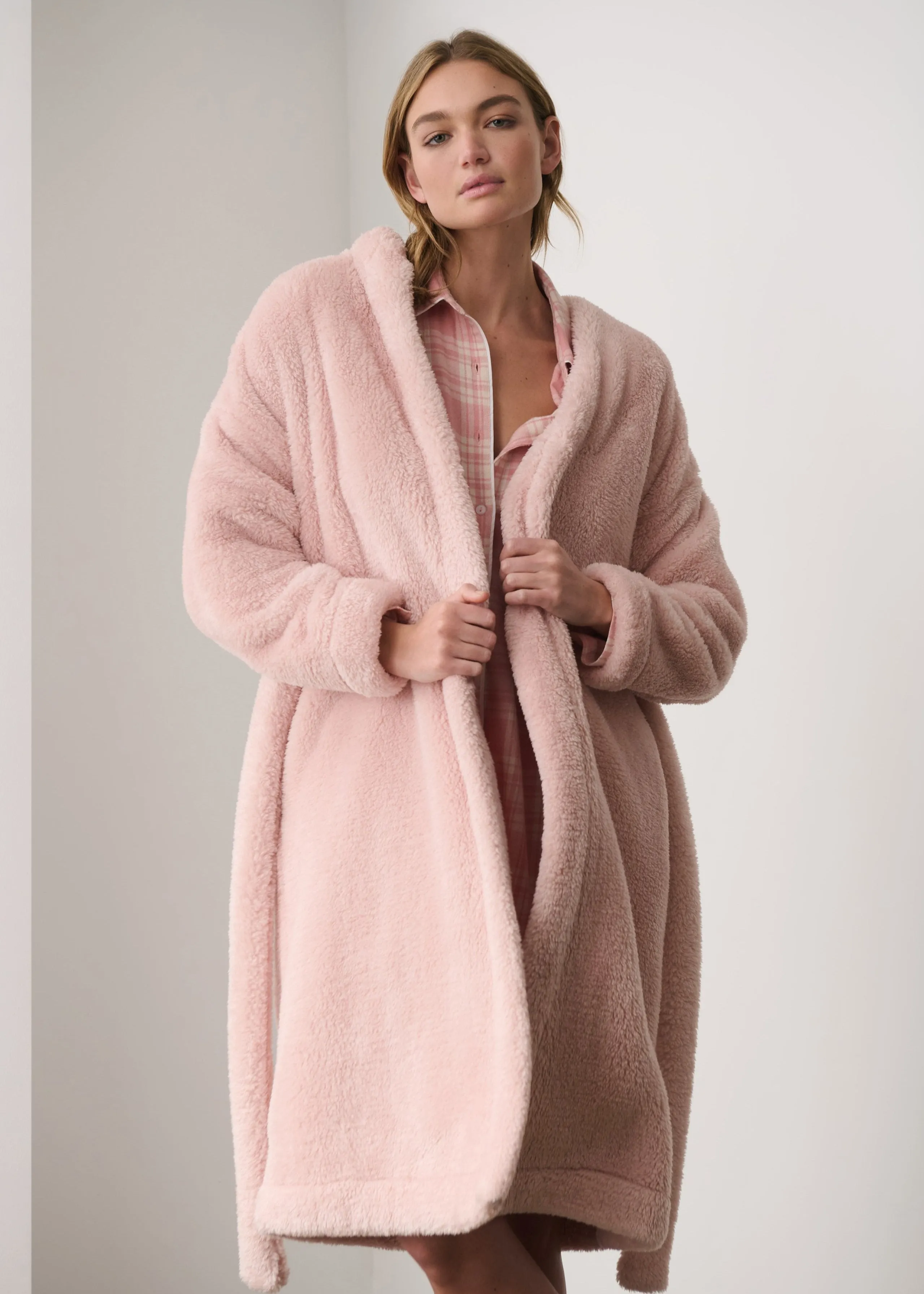 Wyleen Plush Robe